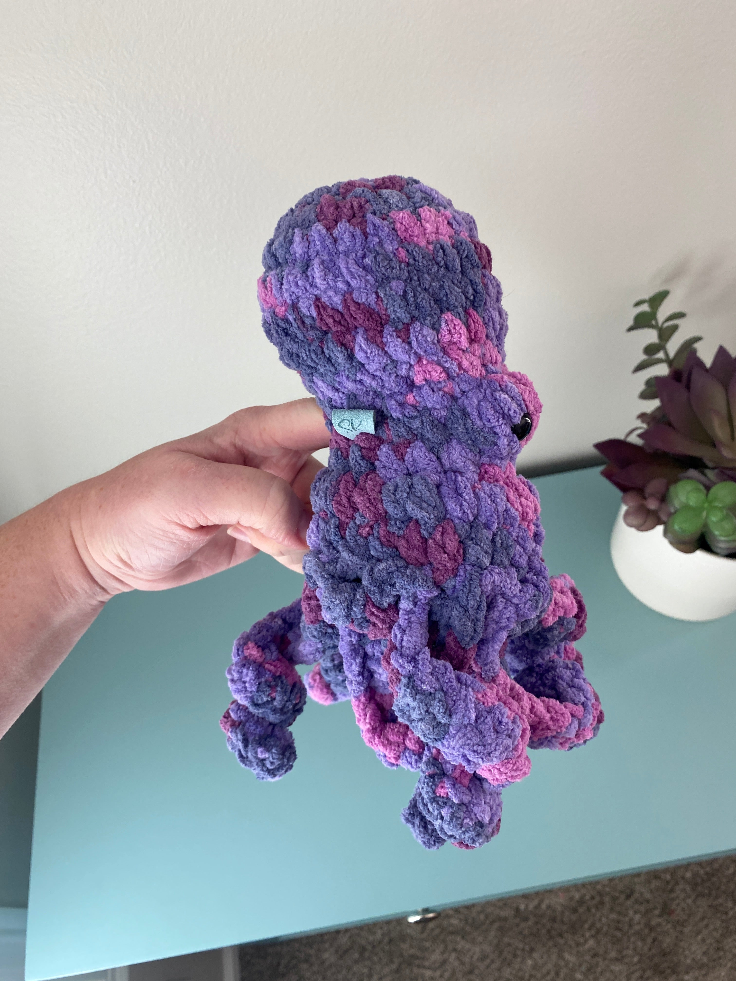 Drift the Octopus Finger Puppet