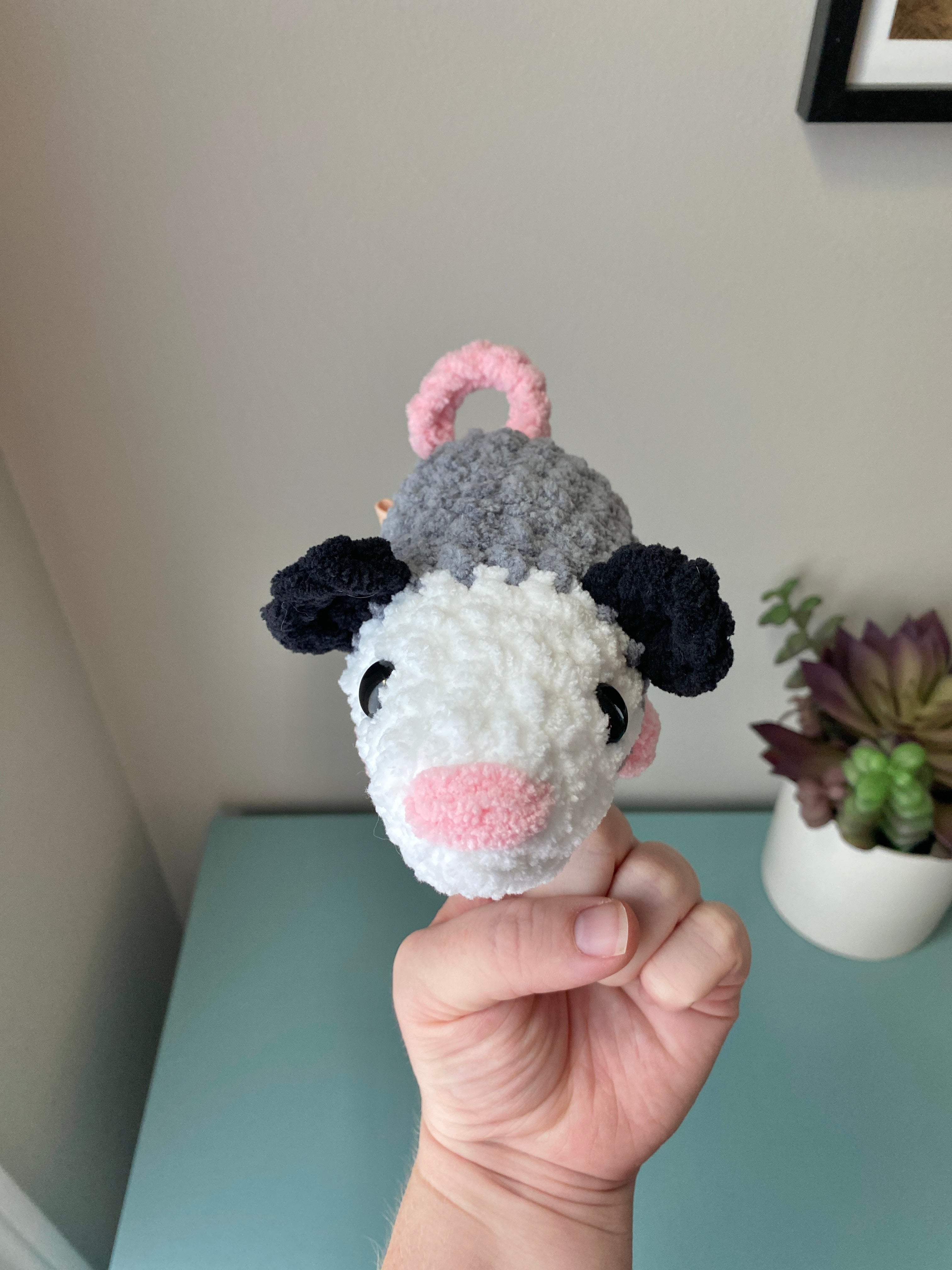 Opossum Finger Puppet