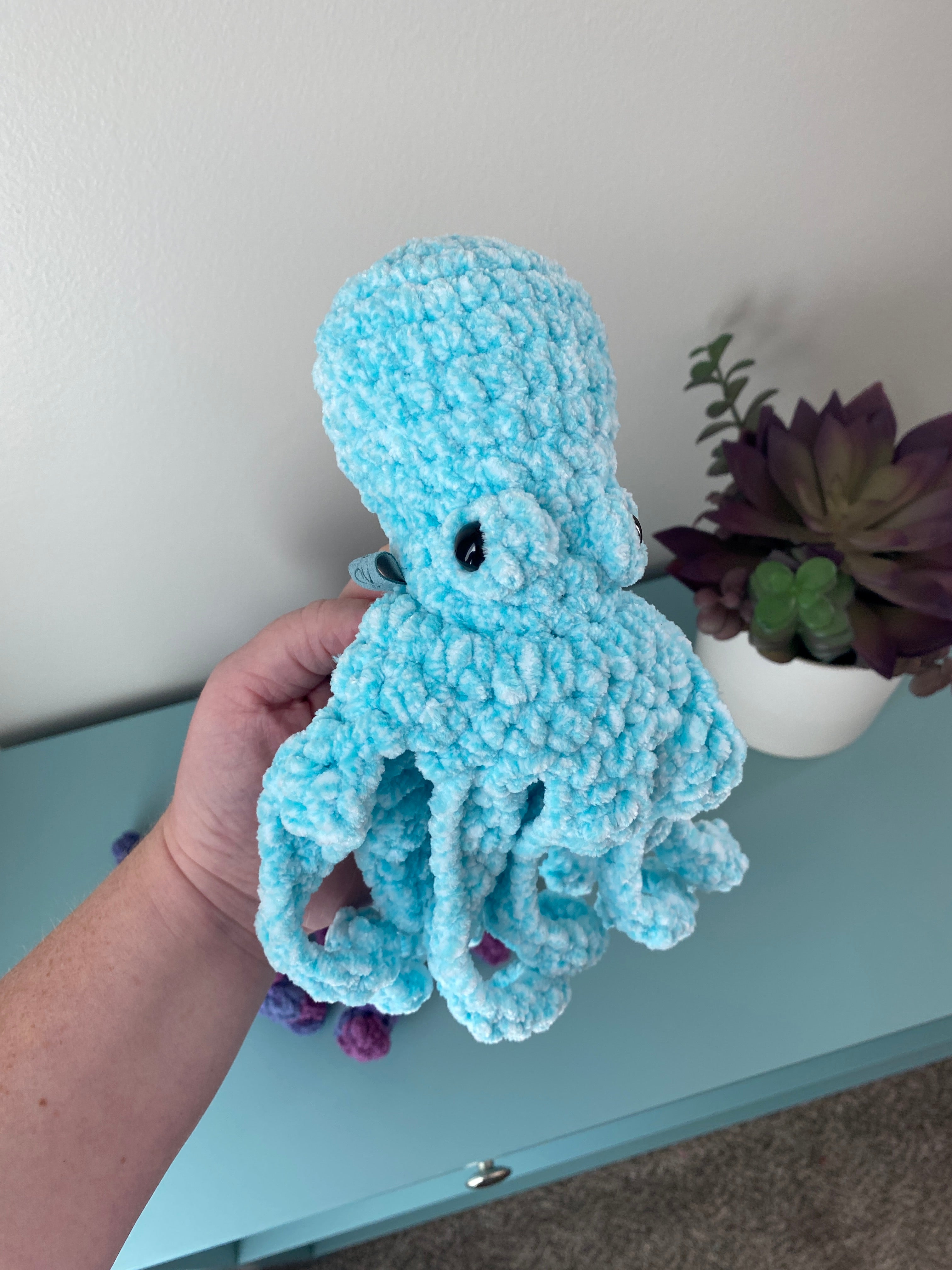 Drift the Octopus Finger Puppet