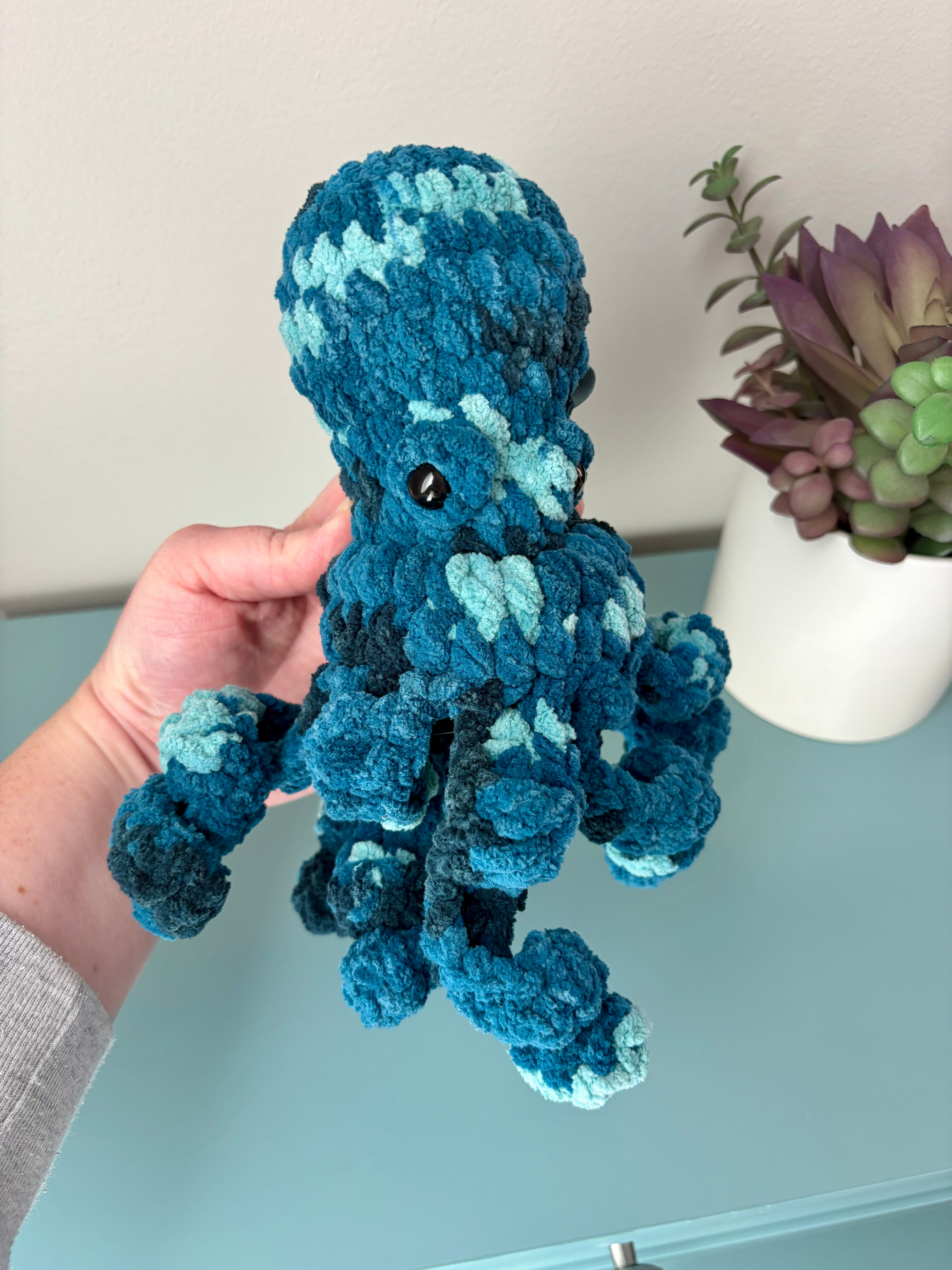 Drift the Octopus Finger Puppet