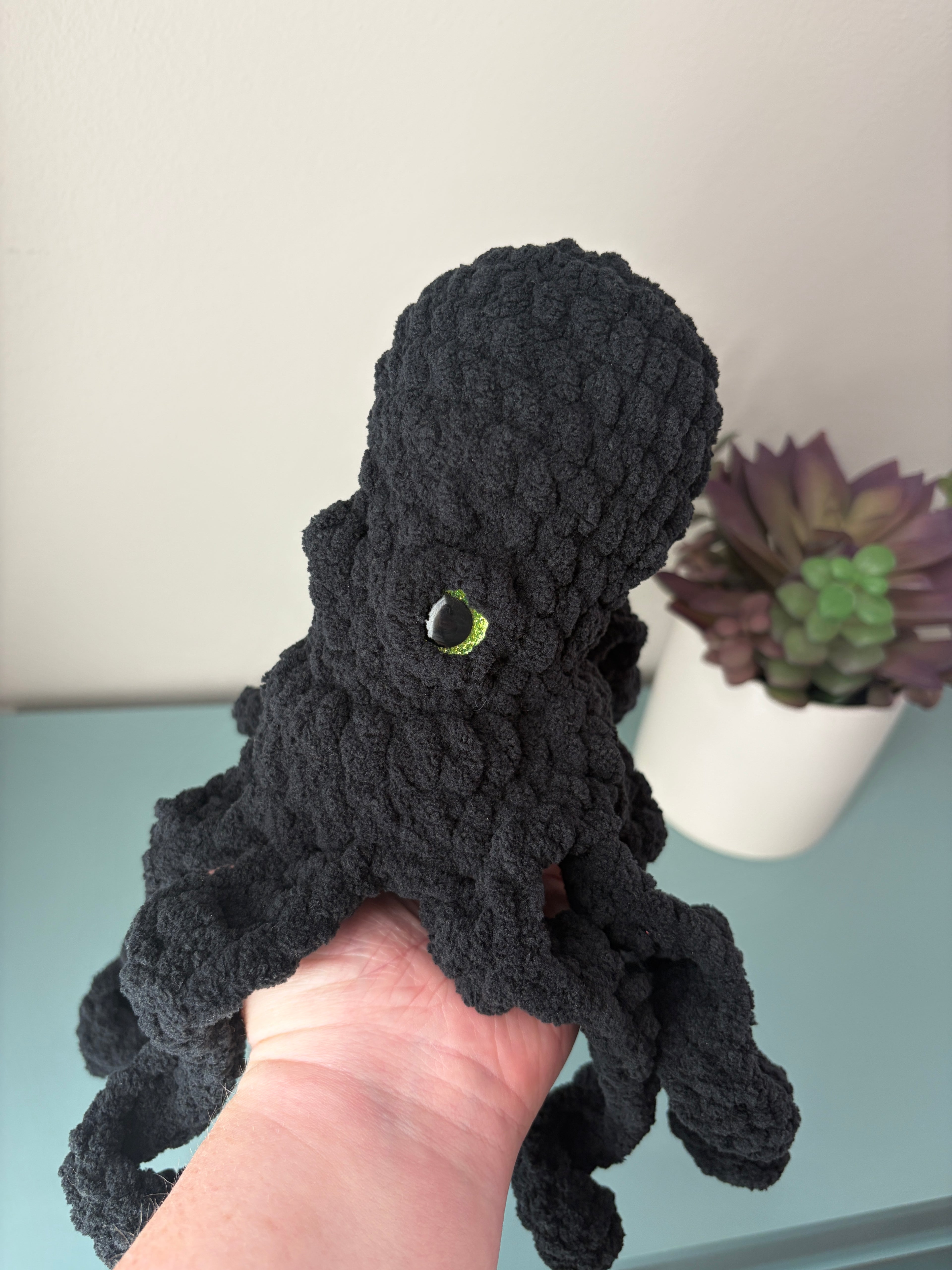 Drift the Octopus Finger Puppet