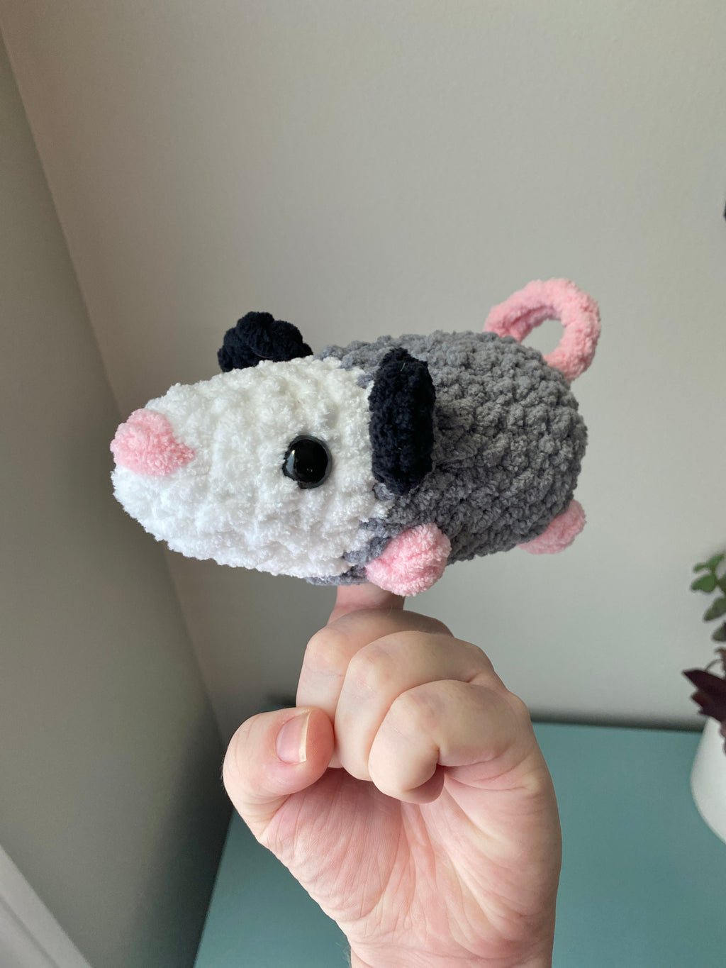 Opossum Finger Puppet