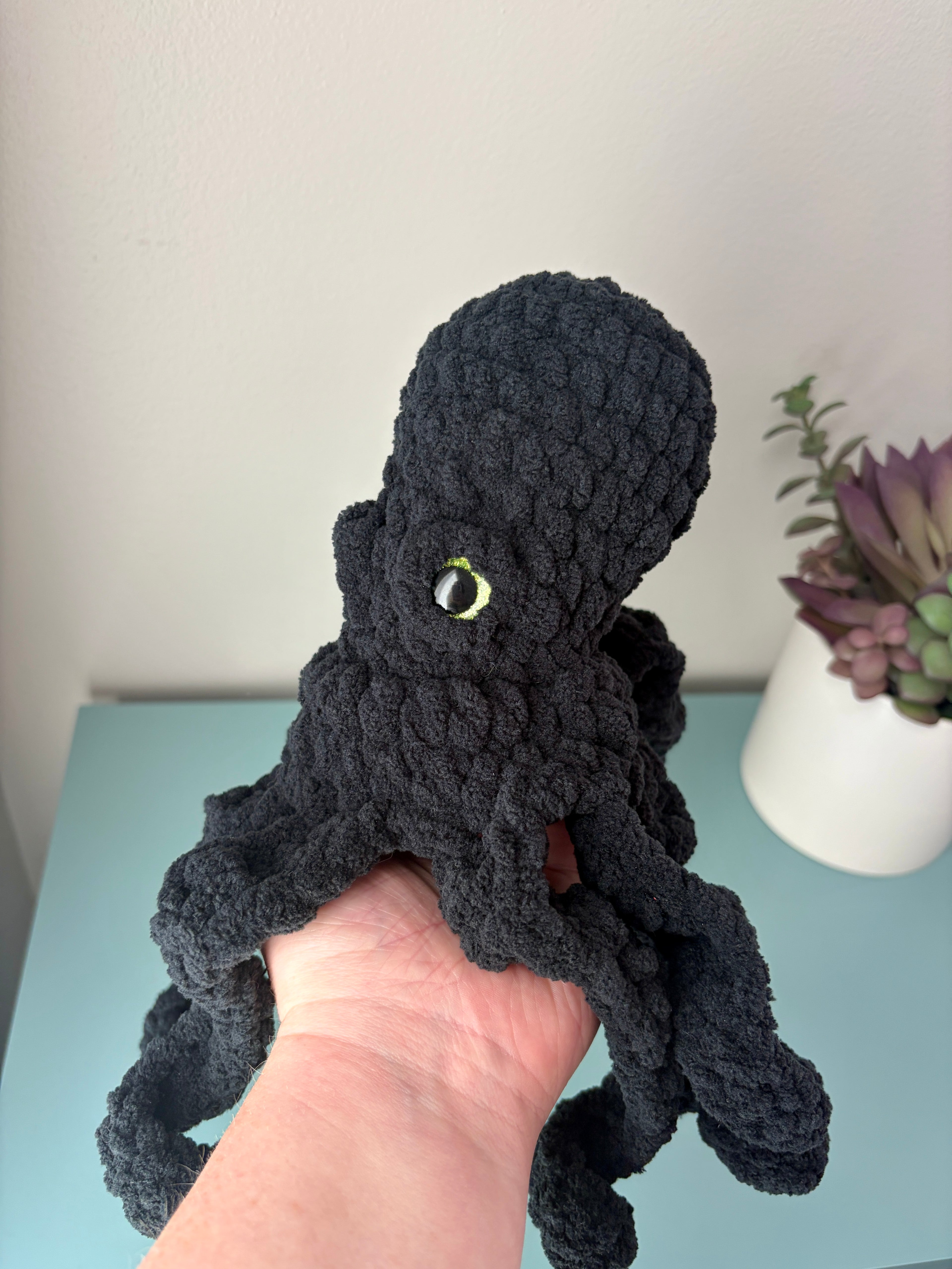 Drift the Octopus Finger Puppet