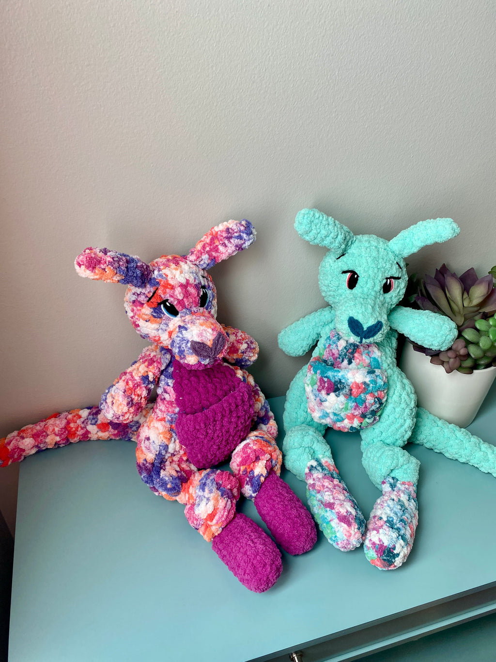 Kangaroo Snuggler - Large