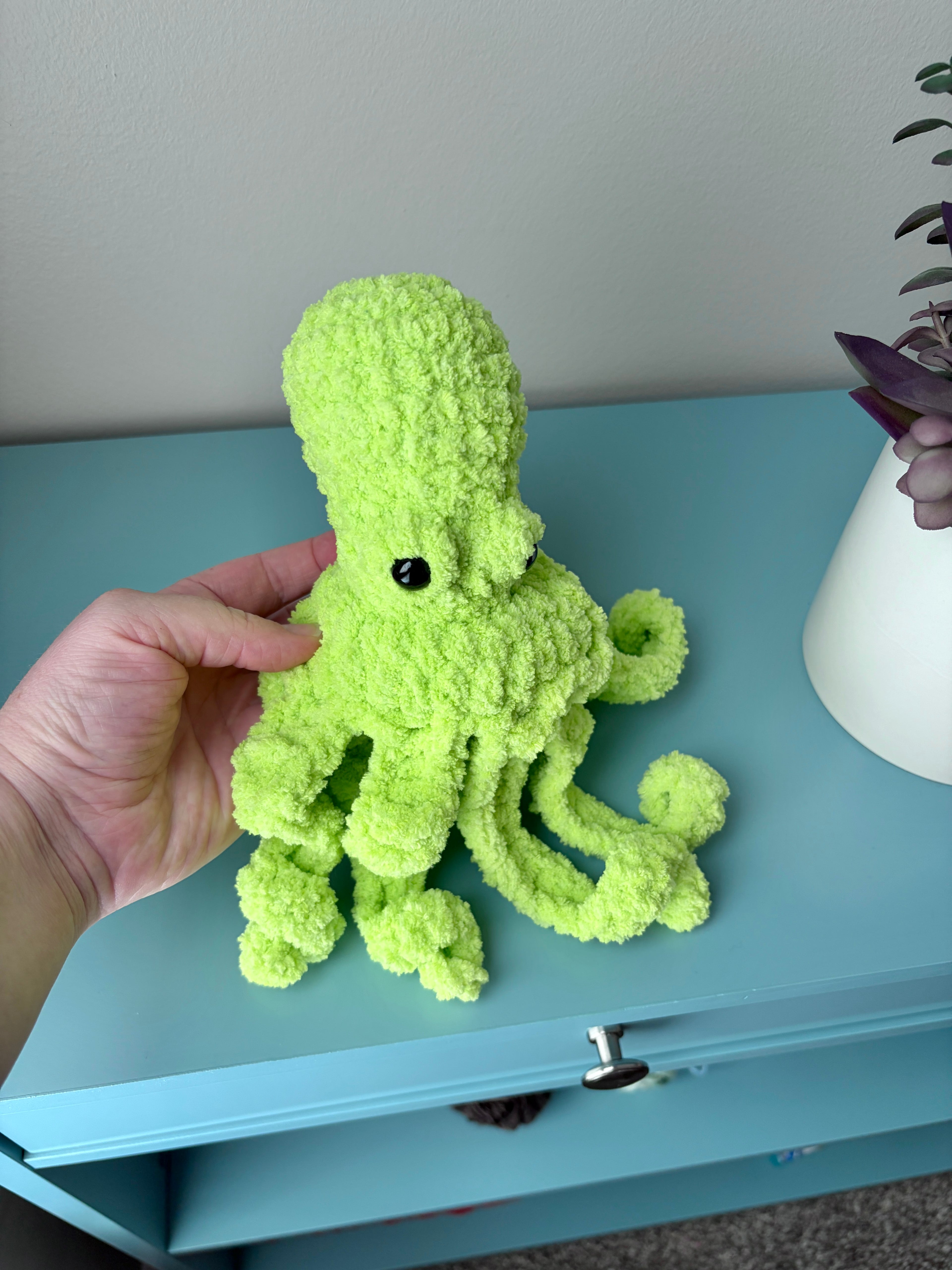 Drift the Octopus Finger Puppet